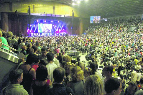 Секта «Возрождение» провела «целительский» сеанс для 20 тысяч киевлян