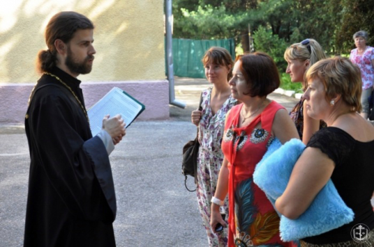 Ольга Асауляк вербует одесситов в «Школу духовного подвижничества»