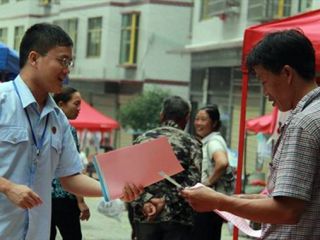 Волонтеры провинции Хунань спасли семью от секты