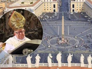 Ватикан лишил кардинала регалий за сексуальные преступления против детей